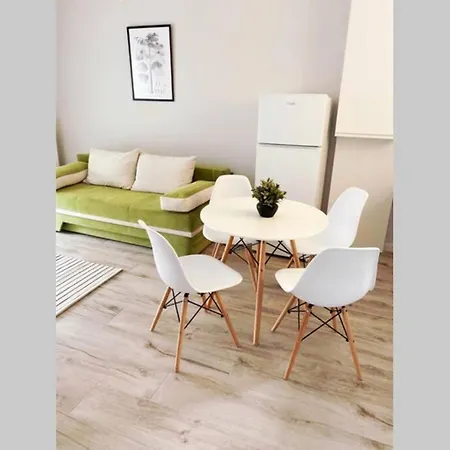 Cozy apartment between Mamaia&Constanta * Constanţa